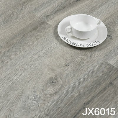木地板厂家防水木地板家用木地板强化复合木地板三层实木复合地板图4
