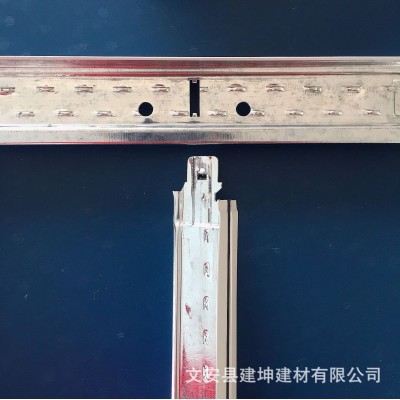32黑线凹槽烤漆龙骨吊顶T型龙骨凹槽石膏板龙骨T型烤漆龙骨图5