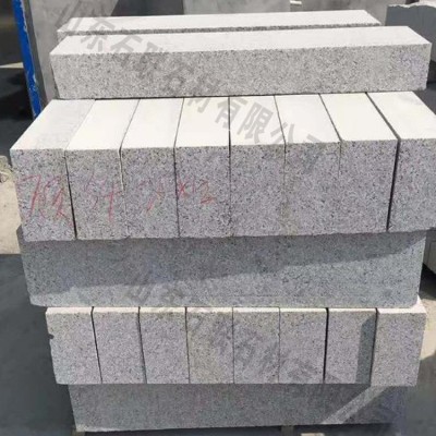 诸城天然花岗岩大理石路沿石路侧石芝麻灰黑白路缘石工程马路牙石图3