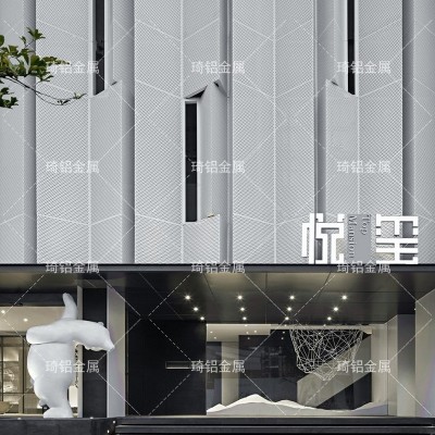 来图定制造型装饰铝单板门头氟碳冲孔镂空雕花铝板异形幕墙吊顶图4