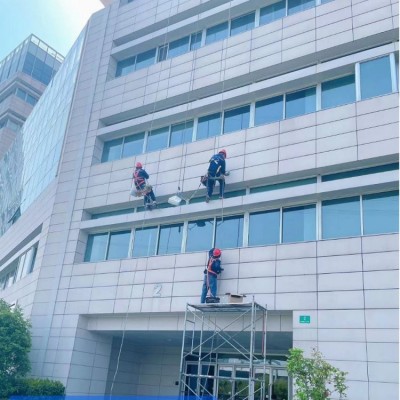 高强度玻璃幕墙 外墙改造 商场酒店医院幕墙 打胶换胶 安装施工图5