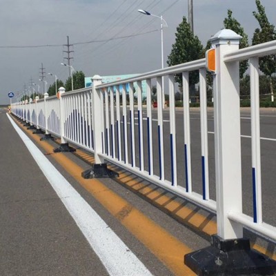 京式U型护栏城市交通隔离防撞栏公路马路安全防护栏市政道路护栏图3