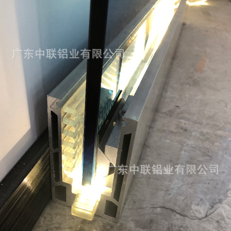 装灯带 6