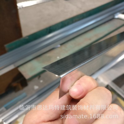 临沂厂家批发石膏板吊顶轻钢龙骨U型边角20x25mmL型直角龙骨25图2