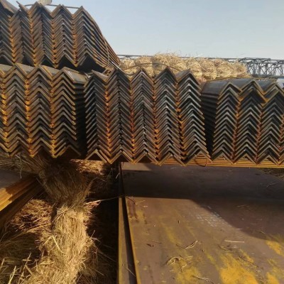 武汉现货q235热镀锌角钢电力铁塔专用热轧镀锌角铁三角铁大量批发图3
