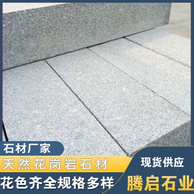花岗岩 芝麻灰路沿石道路两边机切面路边石人行道石路牙石厂家图2