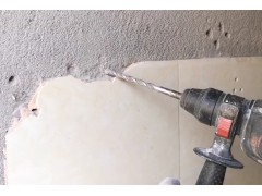 这才是真正的装修电工，专业钻孔，就算是瓷砖也能开出漂亮的洞来 (233播放)