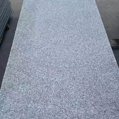 芝麻灰火烧板50厚五莲灰麻地铺石天然花岗岩鲁灰地砖大理石材厂家图2