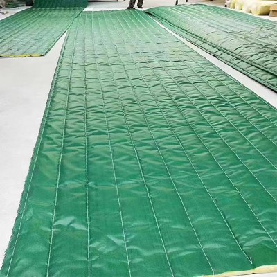 厂家工程保温被防火岩棉阻燃被公路养护温室大棚防火防寒保温被图2
