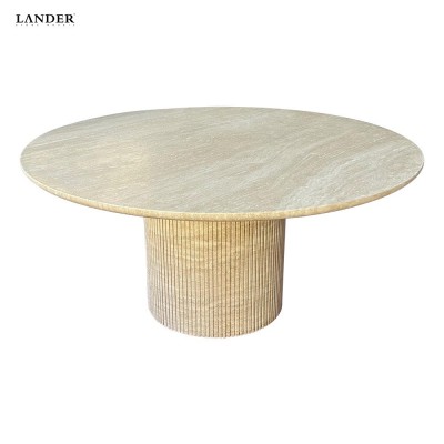 米白洞圆形大理石餐桌餐厅家具意式轻奢风格时尚软装搭配