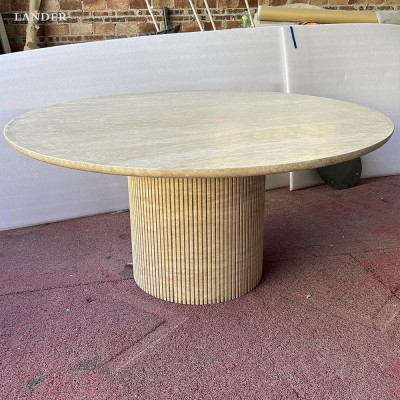 米白洞圆形大理石餐桌餐厅家具意式轻奢风格时尚软装搭配图2