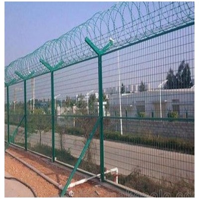 新疆浸塑护栏网厂家直销价格图4